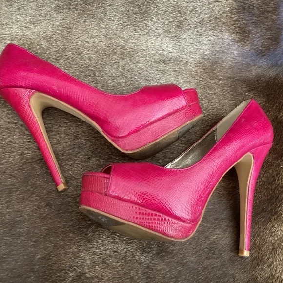 C Label Bright Pink Gold Peep Toe Stick Heels - Picture 5 of 8